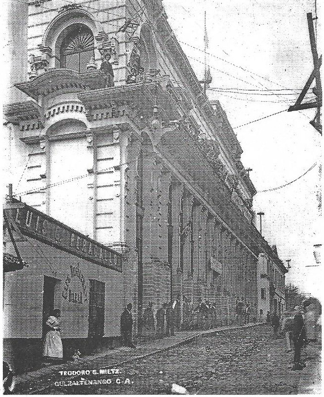 Edificio de la Escuela de Derecho de la Universidad de Occidente.